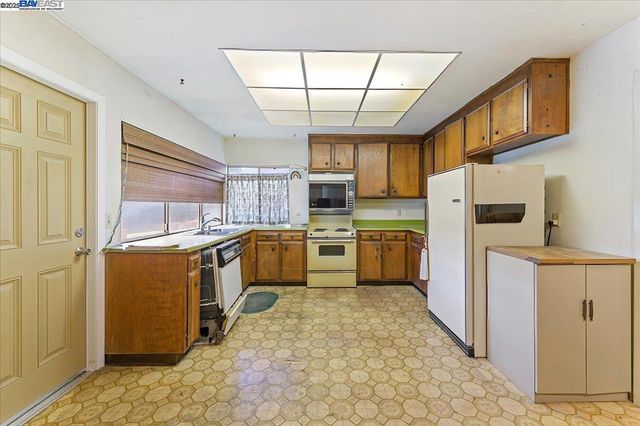 5163 Charlotte Way, Livermore, CA 94550