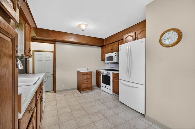 5770 Poppy Garden Road, Colona, IL 61241