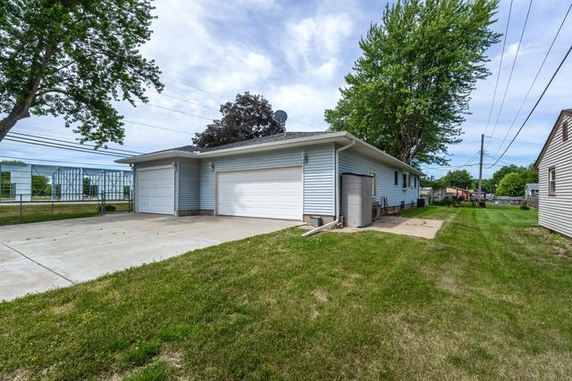 5770 Poppy Garden Road, Colona, IL 61241