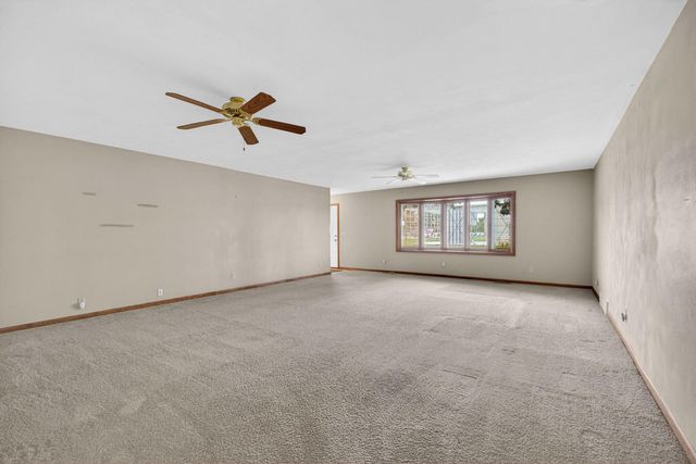 5770 Poppy Garden Road, Colona, IL 61241