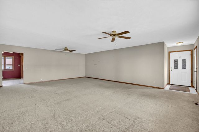 5770 Poppy Garden Road, Colona, IL 61241