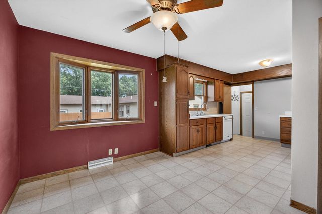 5770 Poppy Garden Road, Colona, IL 61241