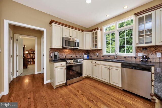 163 HILLCREST AVE, Phoenixville, PA 19460