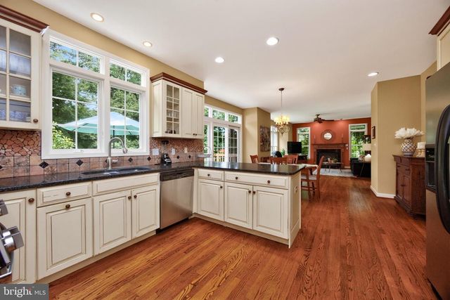163 HILLCREST AVE, Phoenixville, PA 19460
