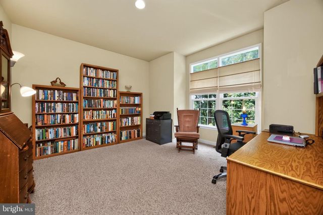 163 HILLCREST AVE, Phoenixville, PA 19460