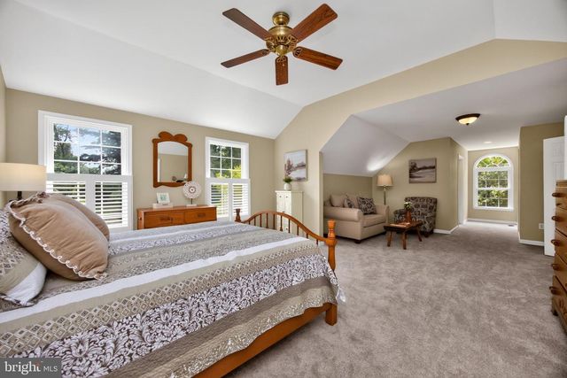163 HILLCREST AVE, Phoenixville, PA 19460