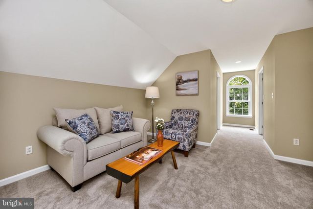 163 HILLCREST AVE, Phoenixville, PA 19460