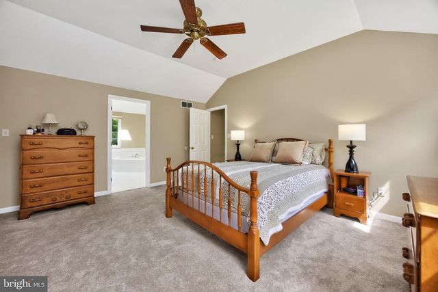 163 HILLCREST AVE, Phoenixville, PA 19460