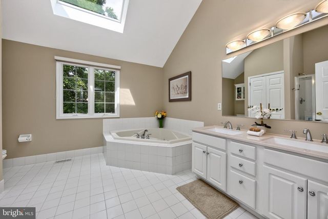 163 HILLCREST AVE, Phoenixville, PA 19460