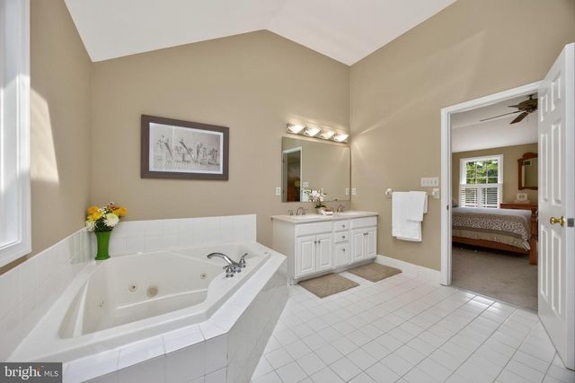 163 HILLCREST AVE, Phoenixville, PA 19460