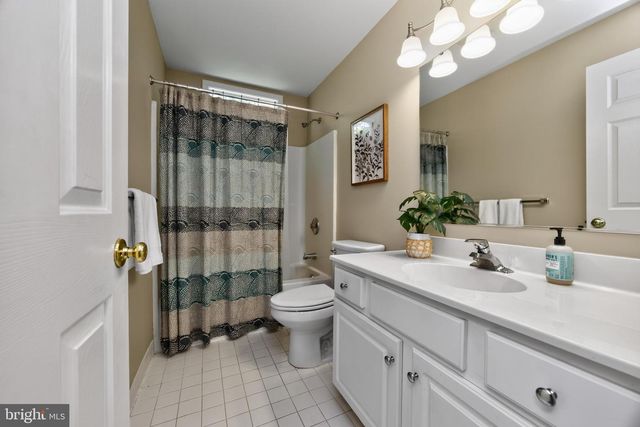 163 HILLCREST AVE, Phoenixville, PA 19460