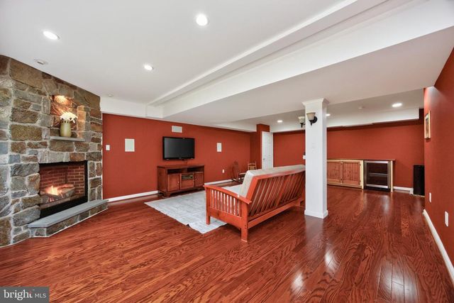 163 HILLCREST AVE, Phoenixville, PA 19460