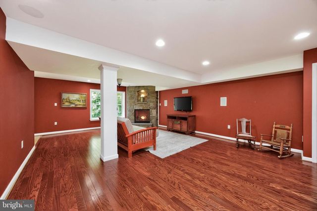 163 HILLCREST AVE, Phoenixville, PA 19460