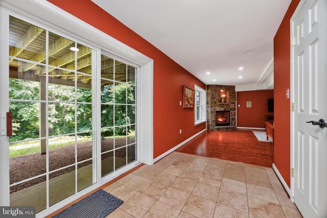 163 HILLCREST AVE, Phoenixville, PA 19460