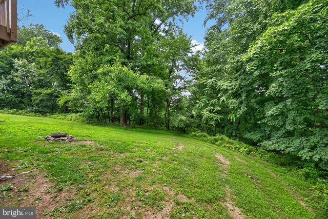 163 HILLCREST AVE, Phoenixville, PA 19460