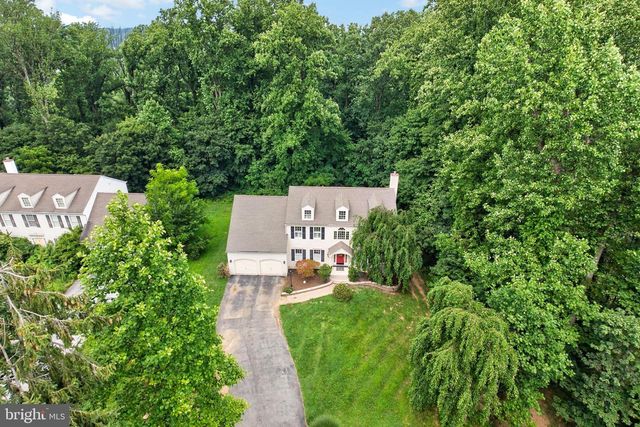 163 HILLCREST AVE, Phoenixville, PA 19460