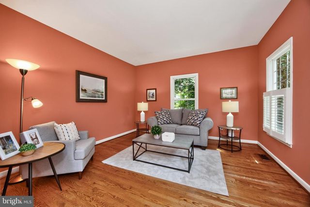 163 HILLCREST AVE, Phoenixville, PA 19460