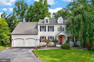 163 HILLCREST AVE, Phoenixville, PA 19460