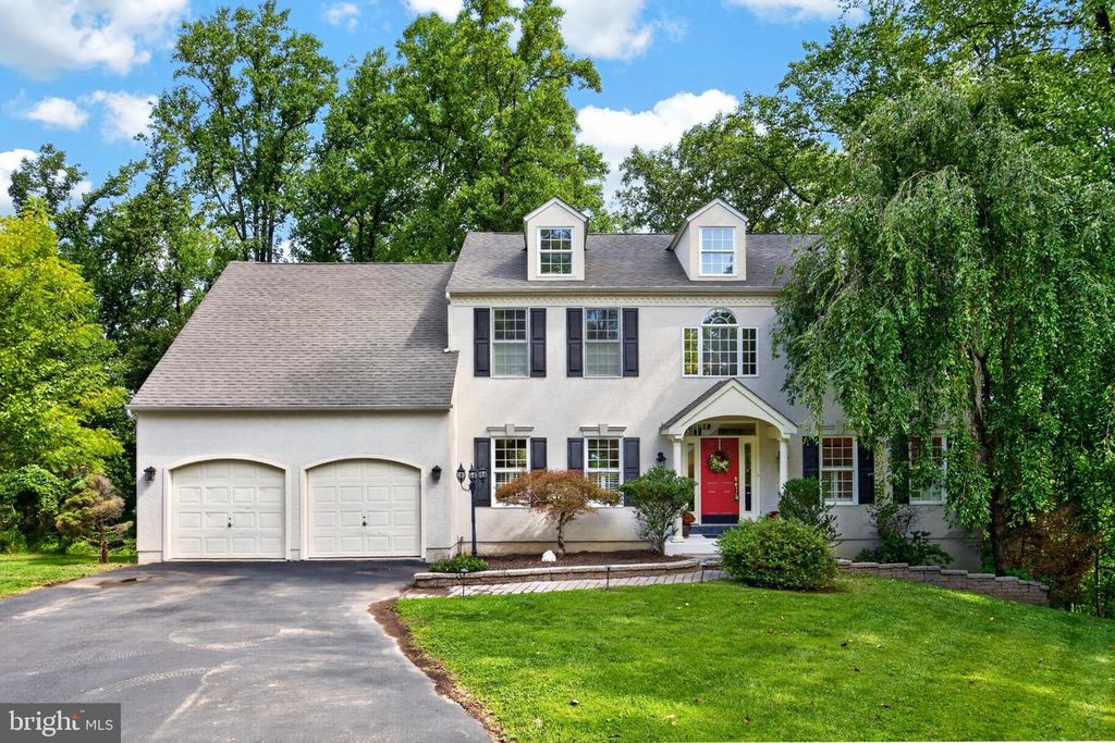163 HILLCREST AVE, Phoenixville, PA 19460