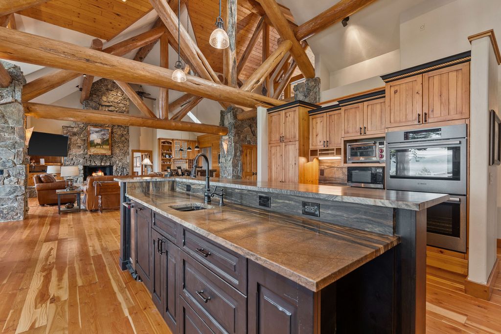 18082 Demersville Wagon Road, Lakeside, MT 59922 photo 24