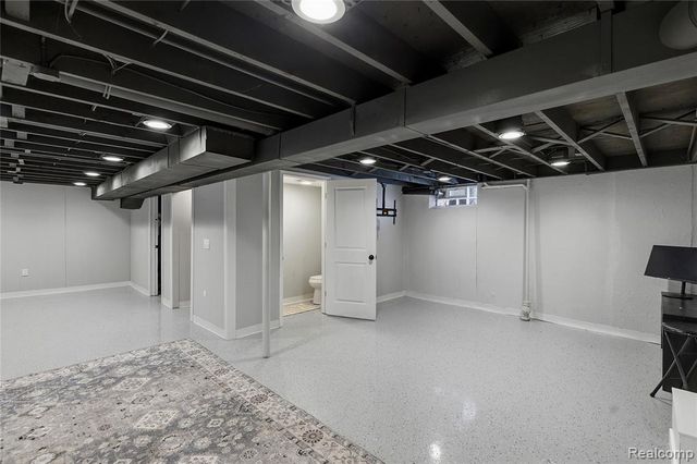 23401 Grove Street, Saint Clair Shores, MI 48080