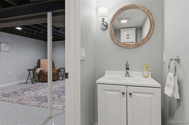 23401 Grove Street, Saint Clair Shores, MI 48080