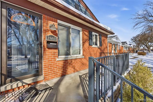 23401 Grove Street, Saint Clair Shores, MI 48080