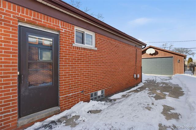 23401 Grove Street, Saint Clair Shores, MI 48080