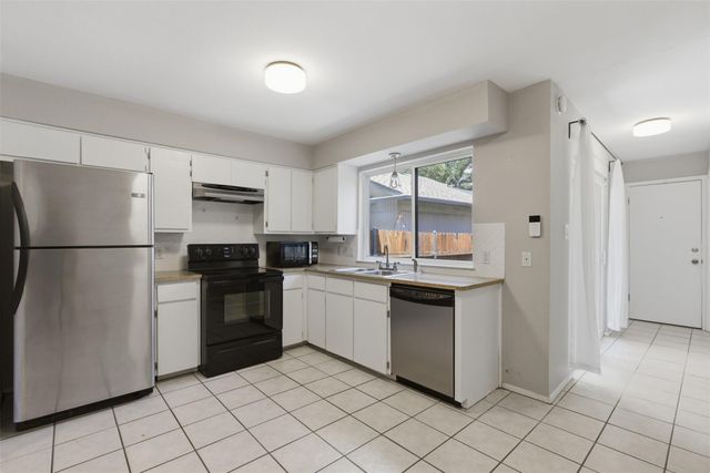 4204 Hudson Bend RD B, Austin, TX 78734