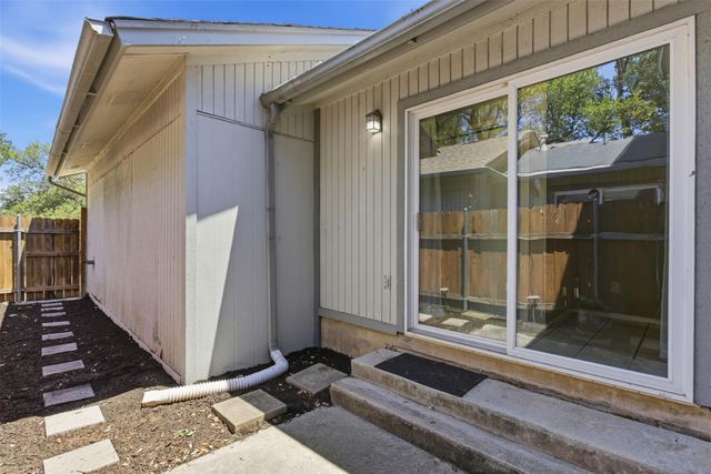 4204 Hudson Bend RD B, Austin, TX 78734