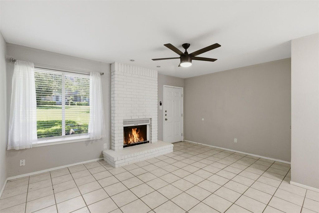 4204 Hudson Bend RD B, Austin, TX 78734