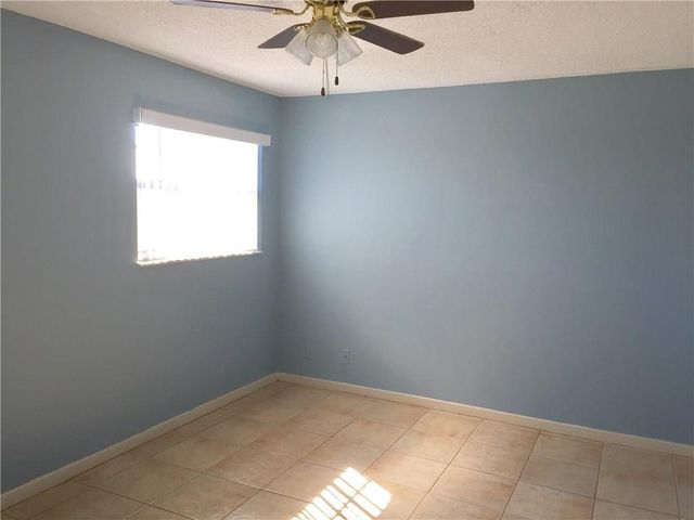 680 Tennis Club Drive 307, Fort Lauderdale, FL 33311