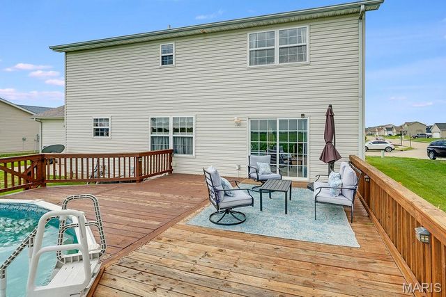 169 Patton Drive, Bethalto, IL 62010