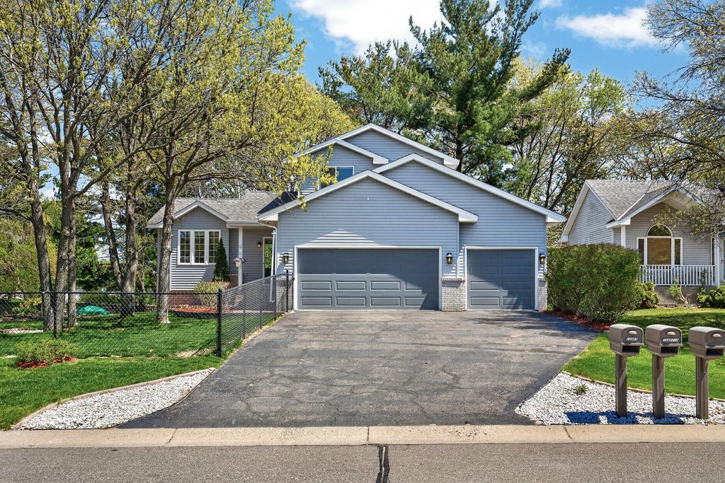 15493 Yellow Pine Street NW, Andover, MN 55304