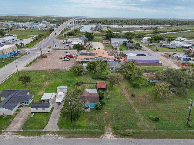 863 Lewis Street, Matagorda, TX 77414