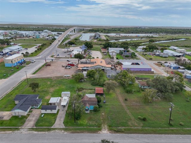 863 Lewis Street, Matagorda, TX 77414