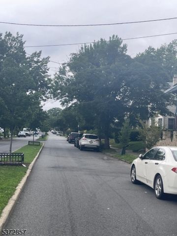 27 Pomona Ave, Newark City, NJ 07112