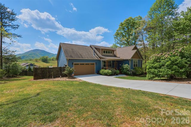 4 Oak Mountain Drive, Leicester, NC 28748