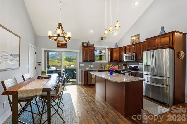 4 Oak Mountain Drive, Leicester, NC 28748