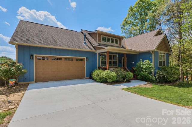 4 Oak Mountain Drive, Leicester, NC 28748