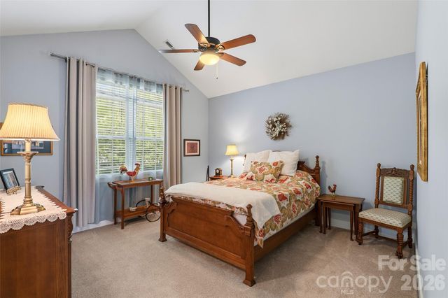 4 Oak Mountain Drive, Leicester, NC 28748