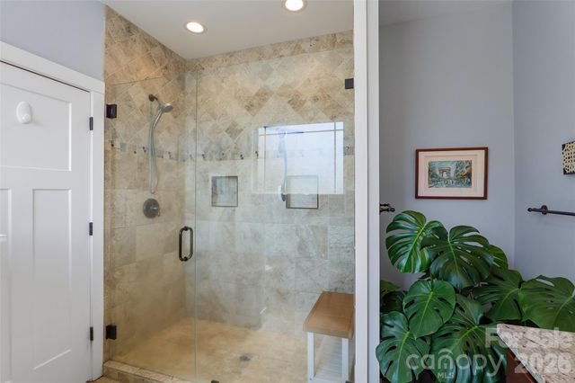 4 Oak Mountain Drive, Leicester, NC 28748