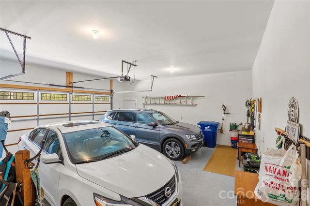4 Oak Mountain Drive, Leicester, NC 28748