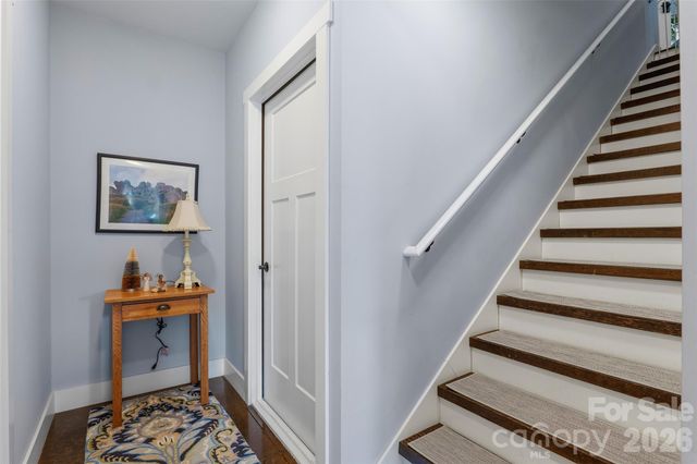 4 Oak Mountain Drive, Leicester, NC 28748
