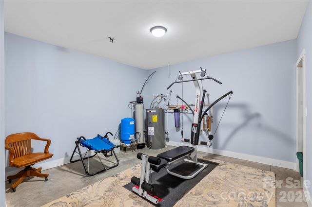 4 Oak Mountain Drive, Leicester, NC 28748