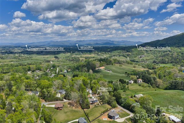 4 Oak Mountain Drive, Leicester, NC 28748