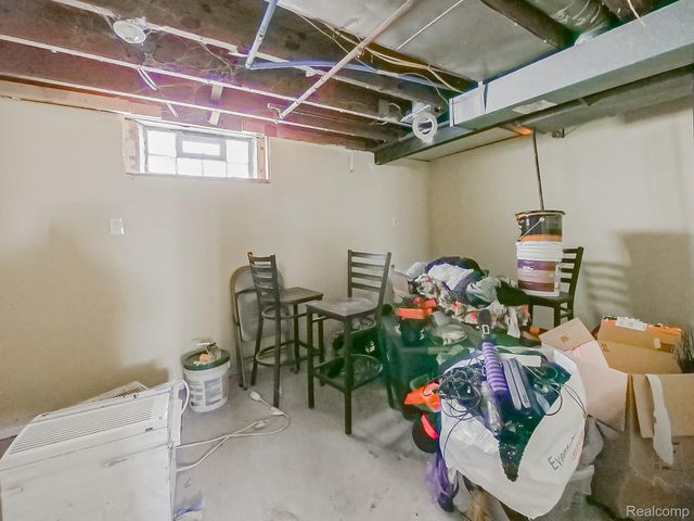 19811 Harlow Street, Detroit, MI 48235