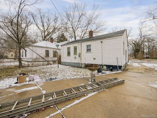 19811 Harlow Street, Detroit, MI 48235