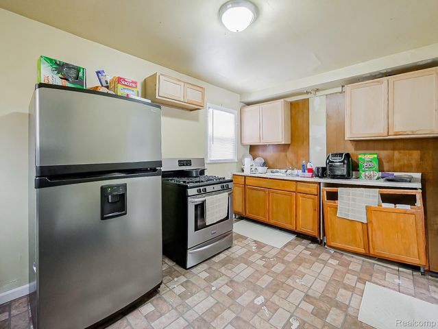 19811 Harlow Street, Detroit, MI 48235