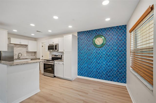 6610 S MASCOTTE STREET, Tampa, FL 33616